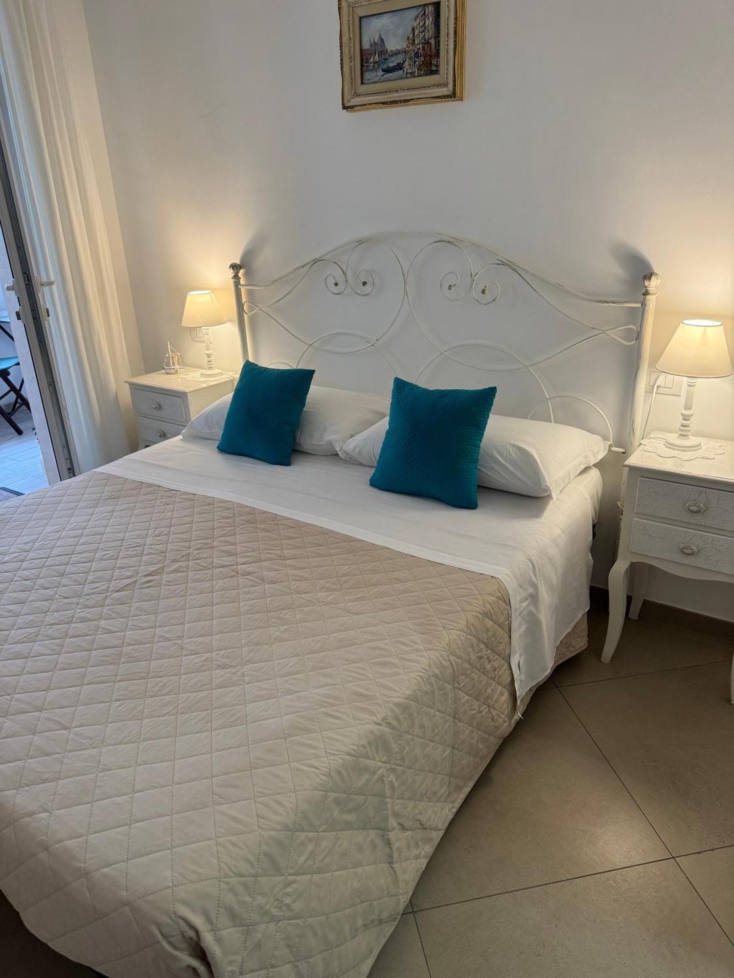Alba B&B Полиняно а Маре Екстериор снимка